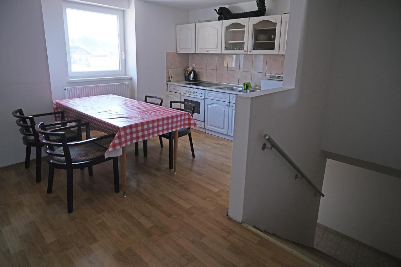 Sostanj Velenje Ravne Sobe Rooms Vrtacnik D O O Luaran gambar