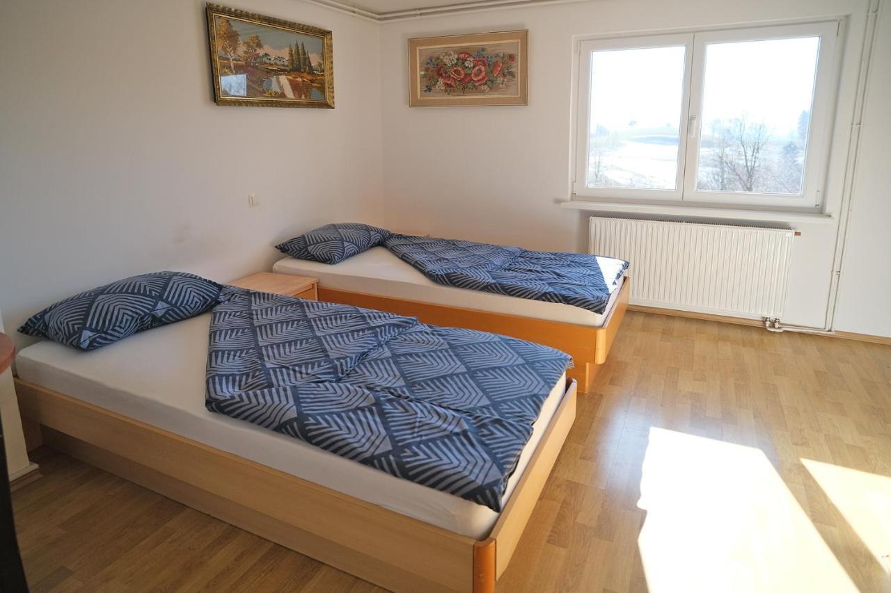 Sostanj Velenje Ravne Sobe Rooms Vrtacnik D O O Luaran gambar